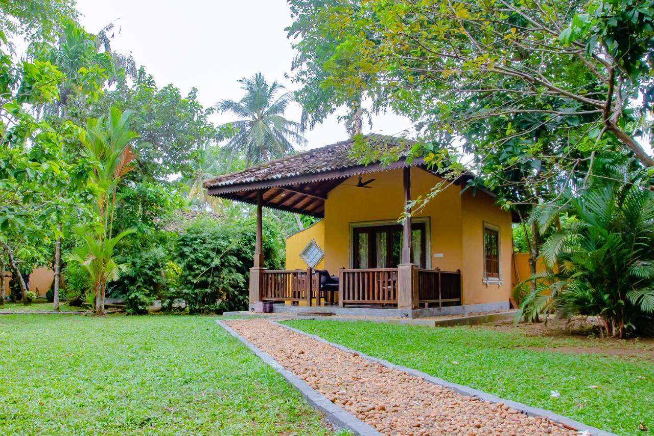 Birds Paradise Cabanas Unawatuna Exterior photo